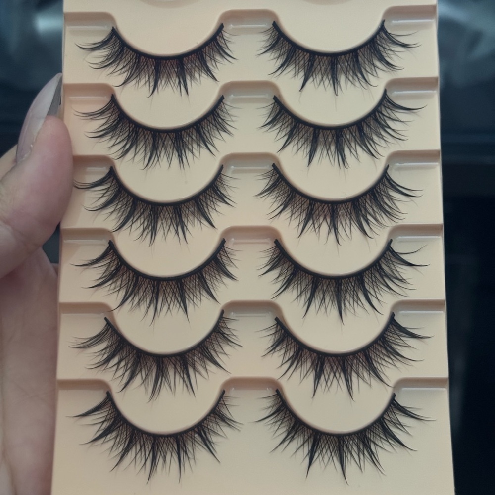 Manga Lashes Natural Look False Eyelashes 3D Spiky Wispy Eyelashes Thai Anime